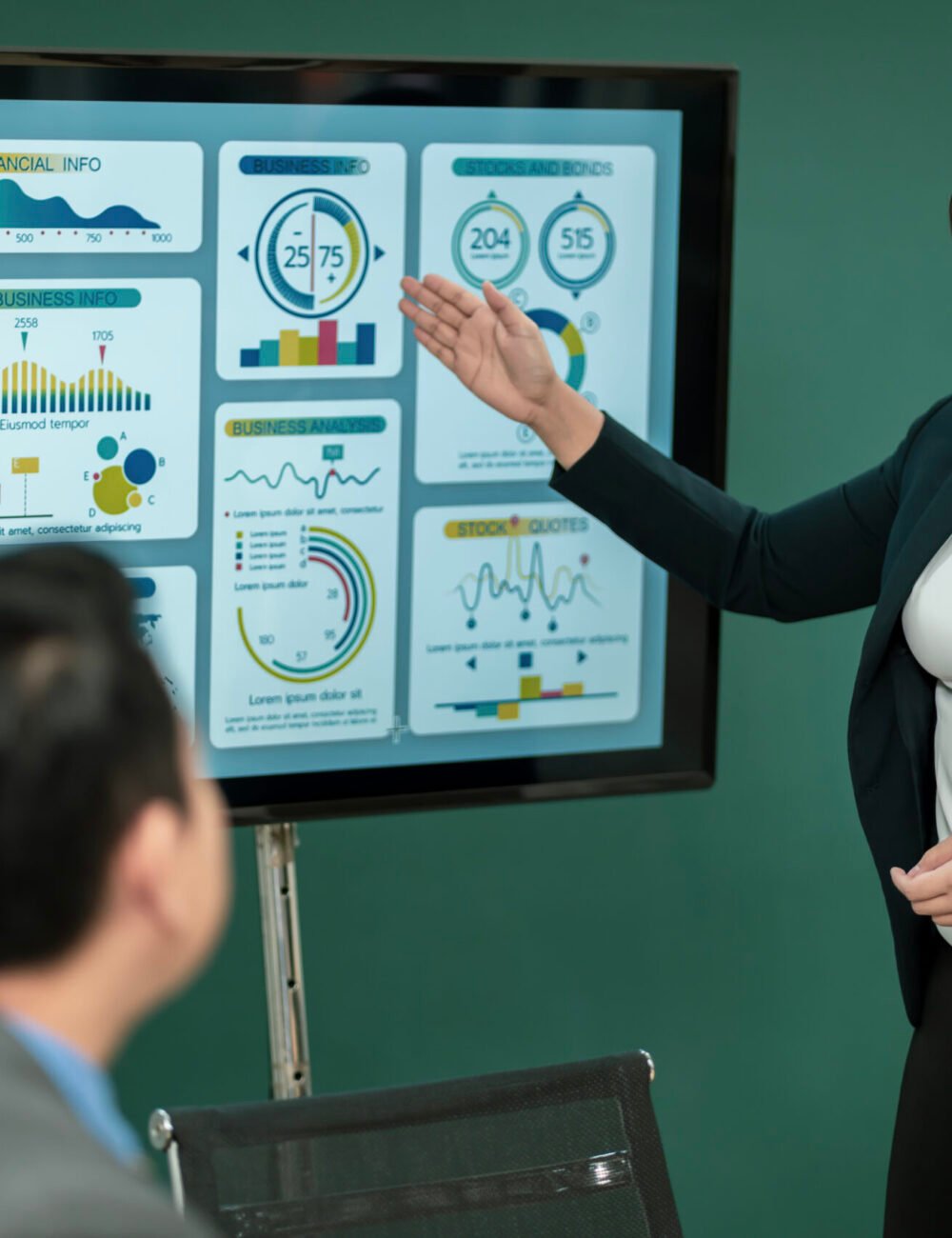Modern Asian businessman with high confidence Committed to working together as a harmonious team Having a professional planning meeting at the company